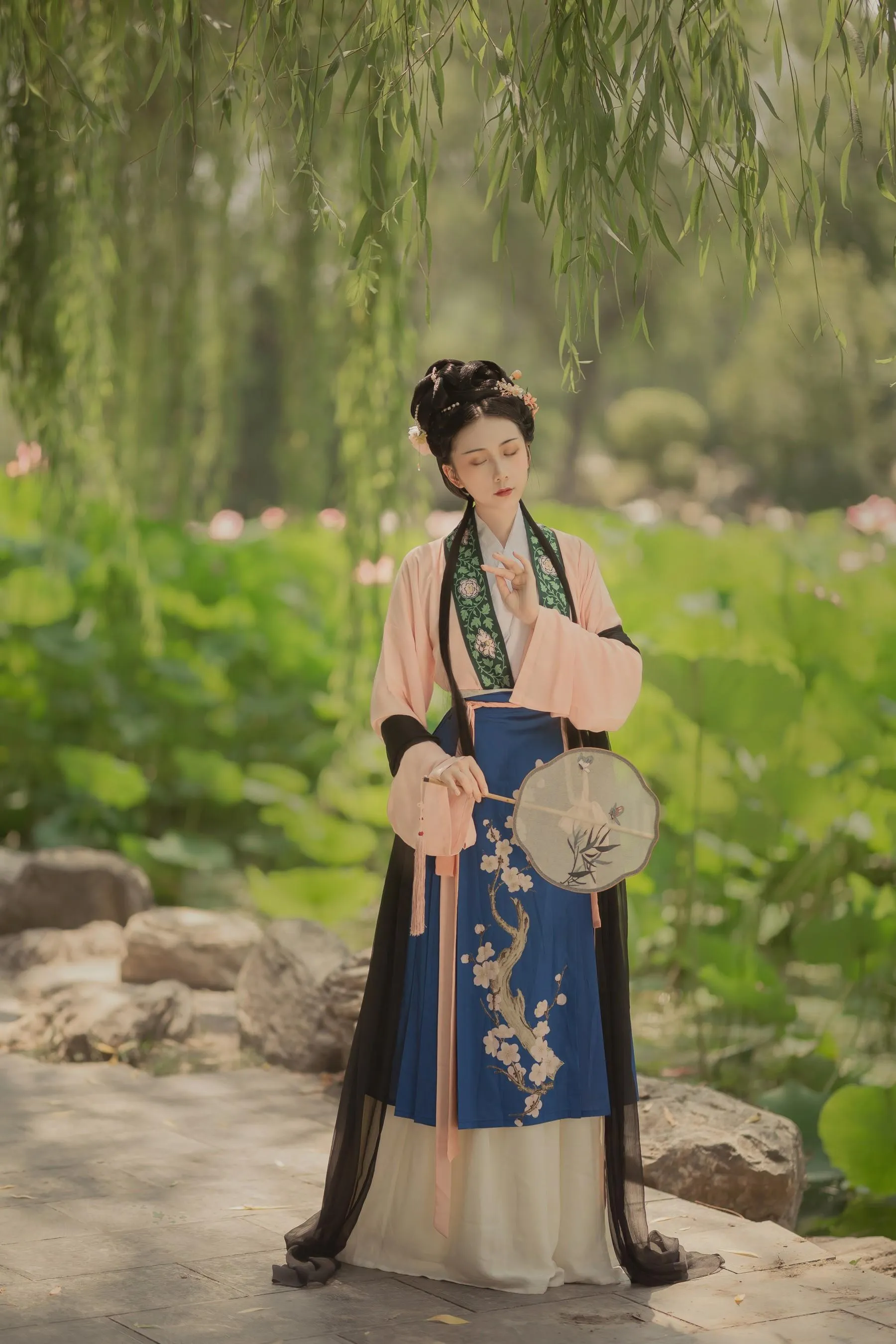 [YITUYU艺图语]2021.12.23 荷叶罗裙 绿绿子 [21P]插图7